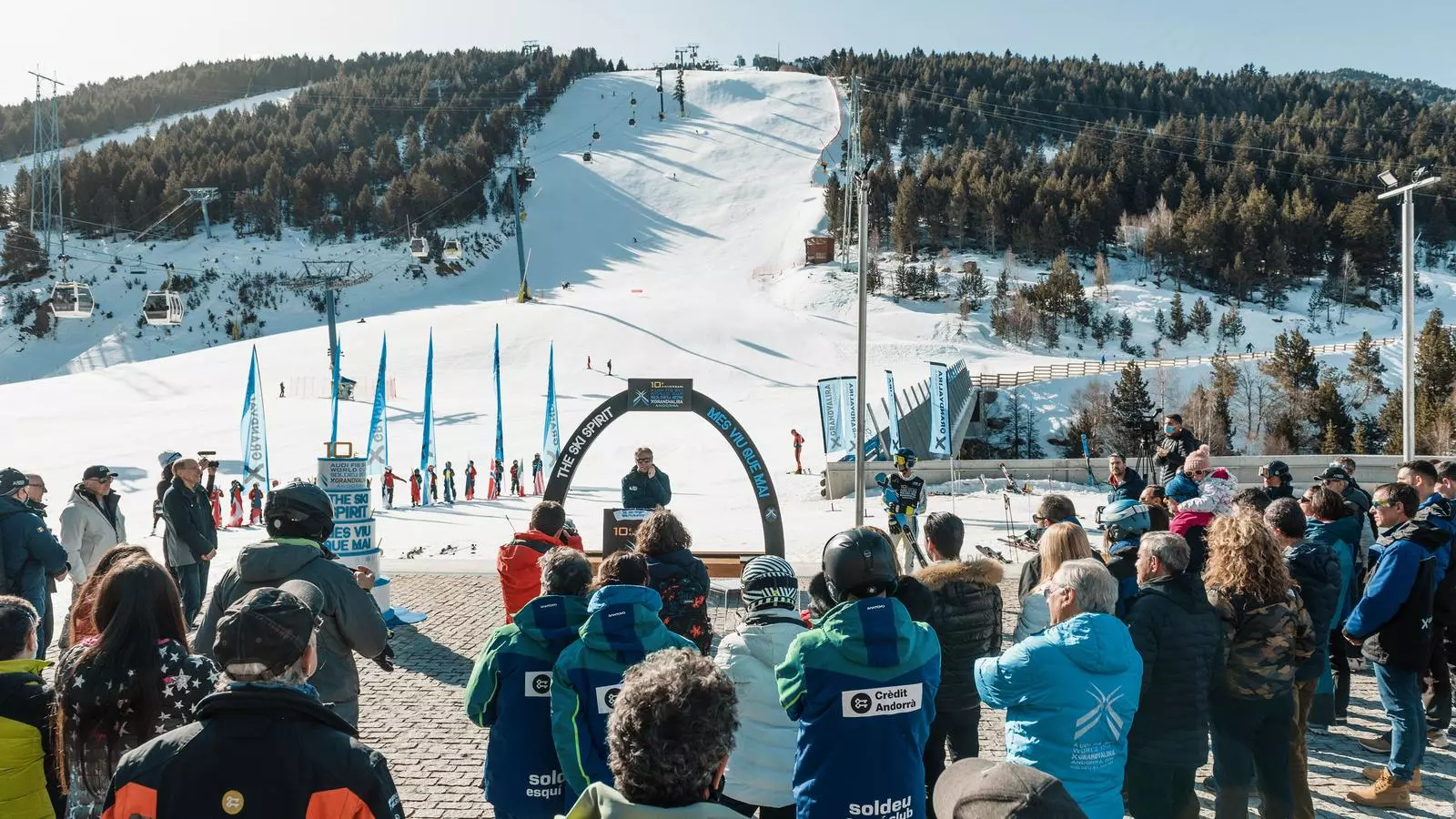 Un moment de l'acte commemoratiu del desè aniversari de la primera Copa del Món d'esquí alpí celebrada a Andorra.