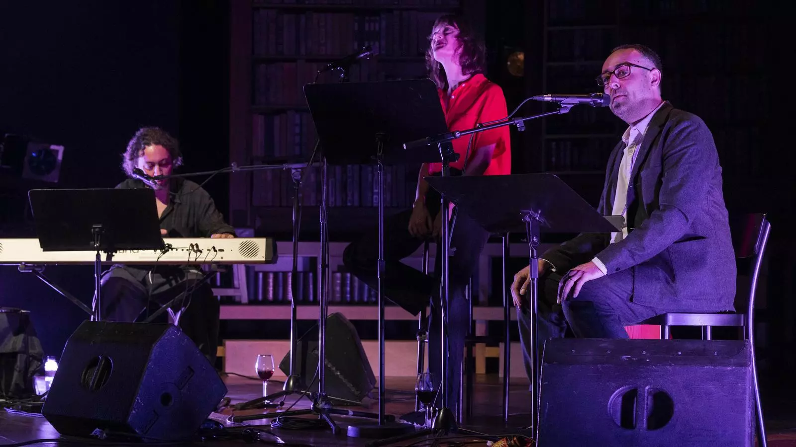 Xavier Guitó, Maria Cabrera i Roger Mas al Teatre Romea.