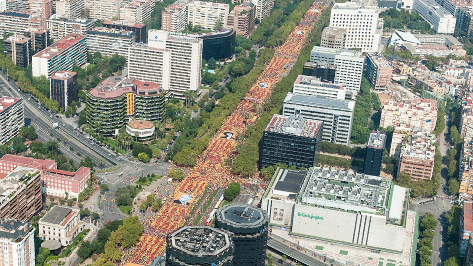 L'editorial d'Antoni Bassas: "Tres mesos absurds"