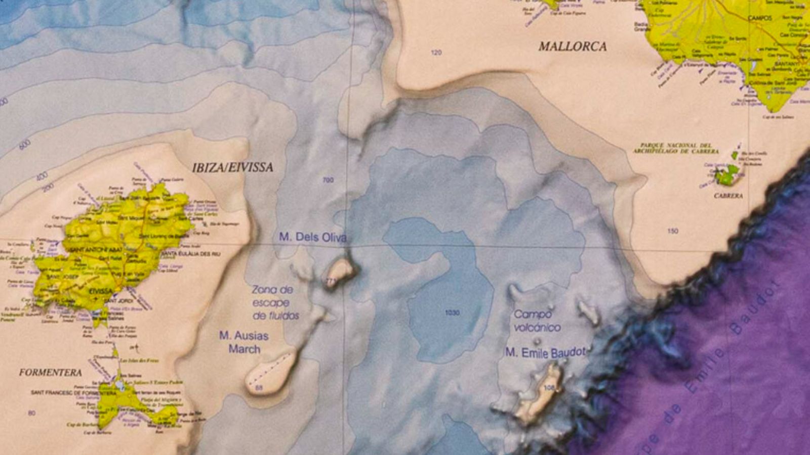 Ubicació de les muntanyes submarines del Canal de Mallorca.