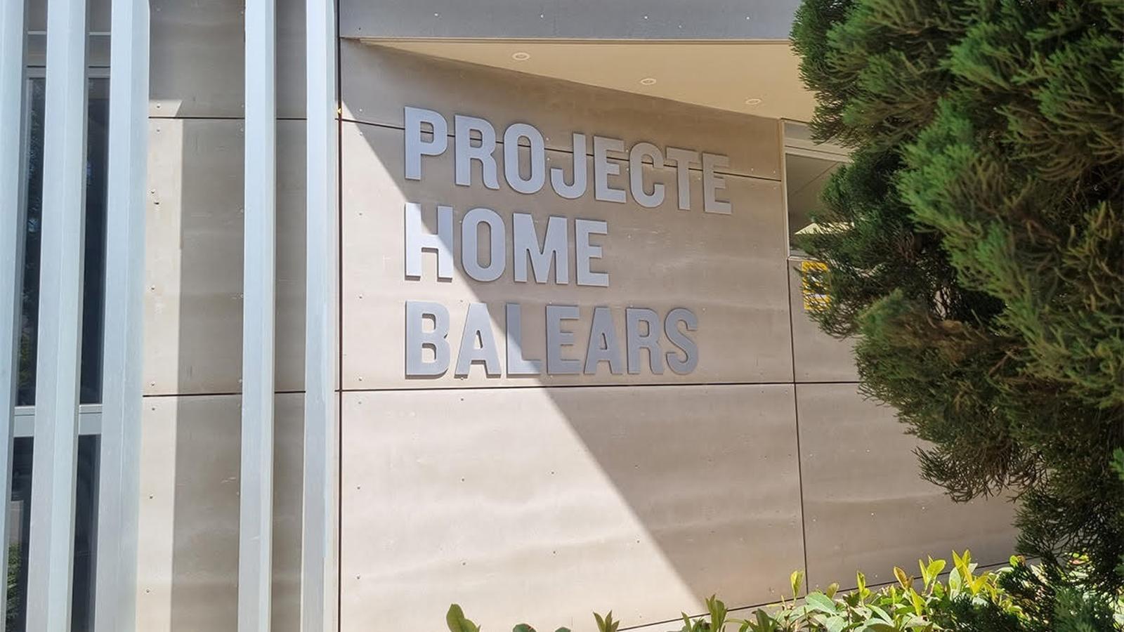 Facade of Projecte Home