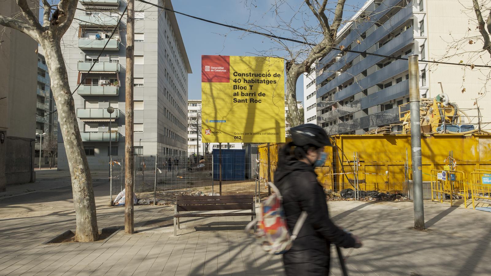 Imatge d'arxiu d'una construcció d'habitatge de promoció pública a Badalona