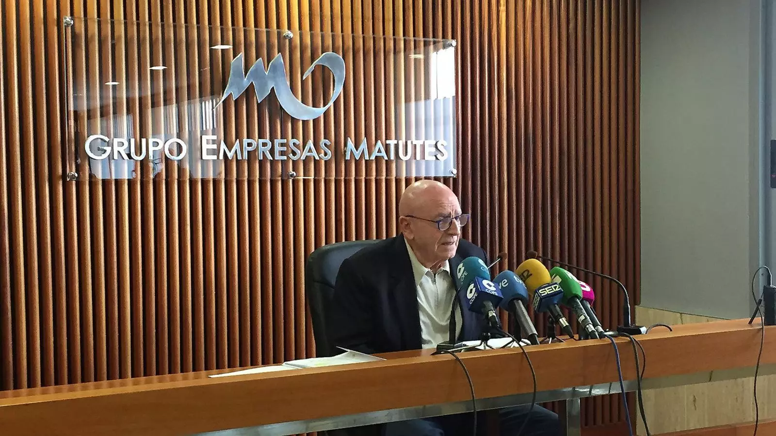 ABEL MATUTES Matutes assegura que tots els hotels del seu grup de Platja d’en Bossa han estat construïts amb llicència d’obra i llicència d’activitat i, “el que és més important”, sobre terrenys “ordenats legalment i urbanística”.