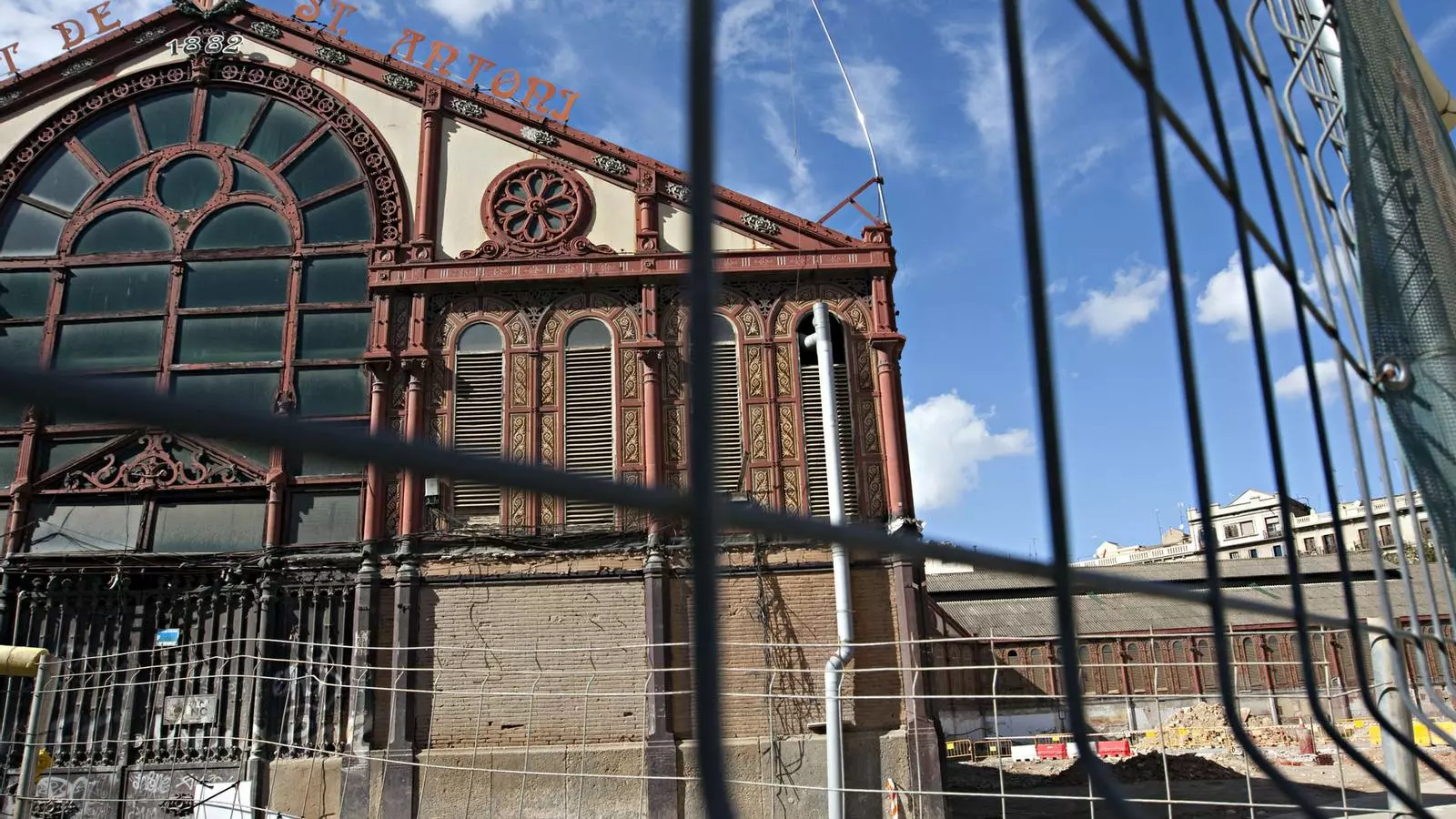 De Sant Antoni al Ninot: Barcelona posa al dia nou mercats
