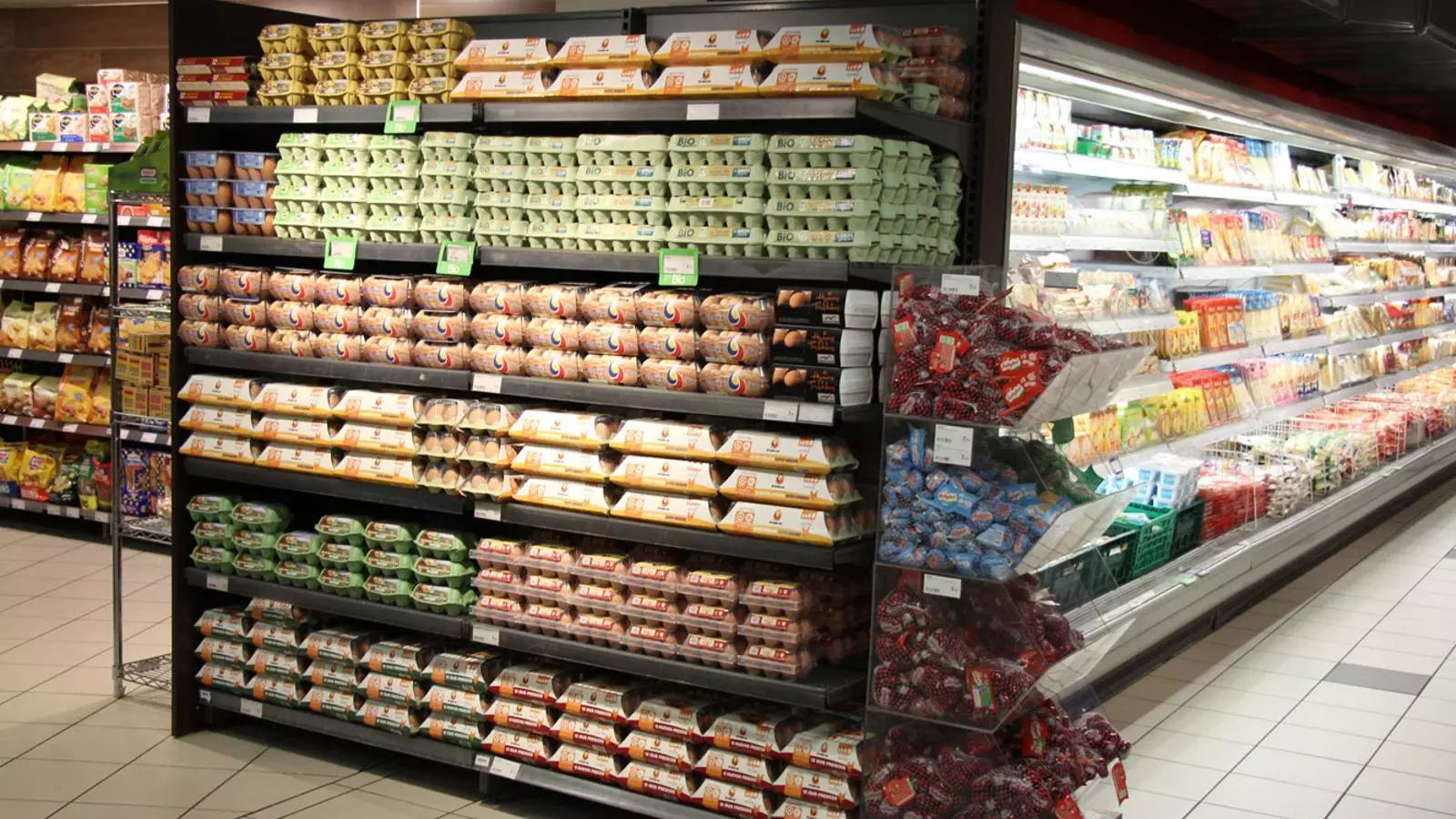 Productes alimentaris en un supermercat. / ARXIU ANA