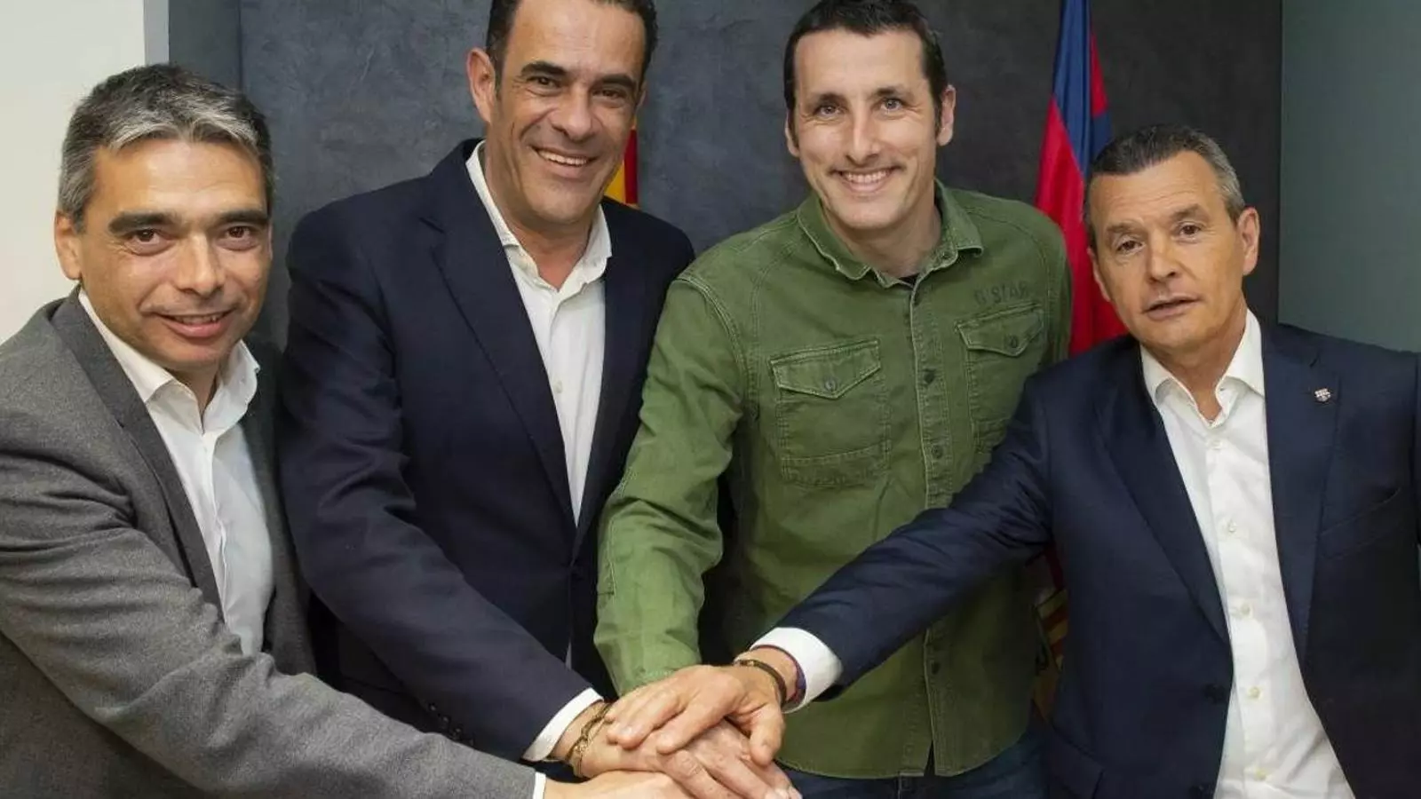 Aitor Egurrola signa la seva renovació amb el Barça