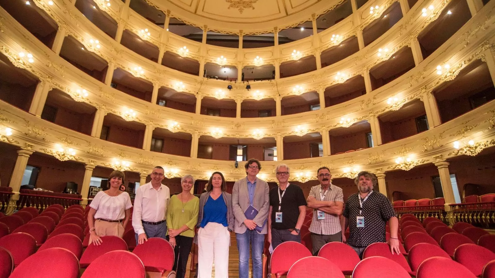 Elena Costa (gerent de Turisme de Menorca), Miquel Àngel Maria (conseller de Cultura del Consell de Menorca), Concha Juanola (regidora de Maó), Catalina Solivellas (directora general de Cultura del Govern), Rubén Gutiérrez (dtor. Gral. SGAE), Josep Pere Peyró (director ceremonia), Rafael Lladó (dtor escenografía) y Miguel Ángel Raió (director de vídeo).