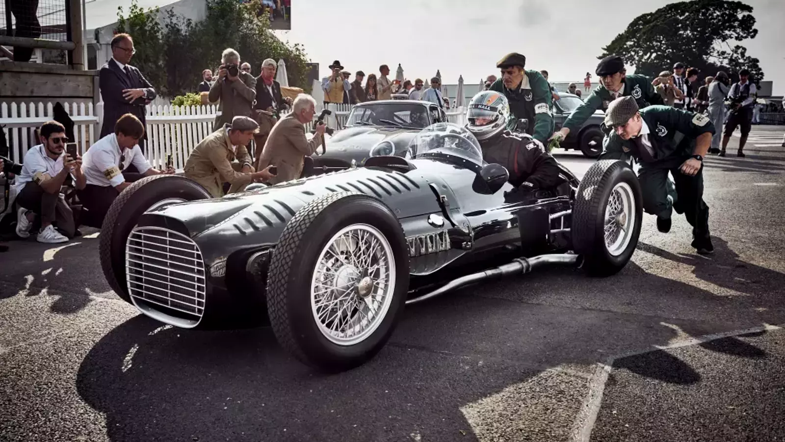 El primer BRM T15 V6 a Goodwood