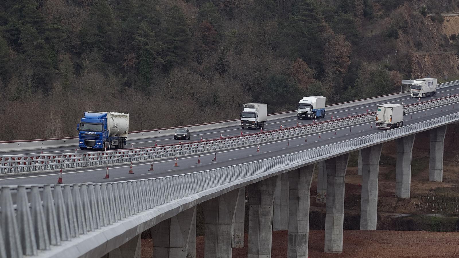 Una xarxa social per rendibilitzar el transport