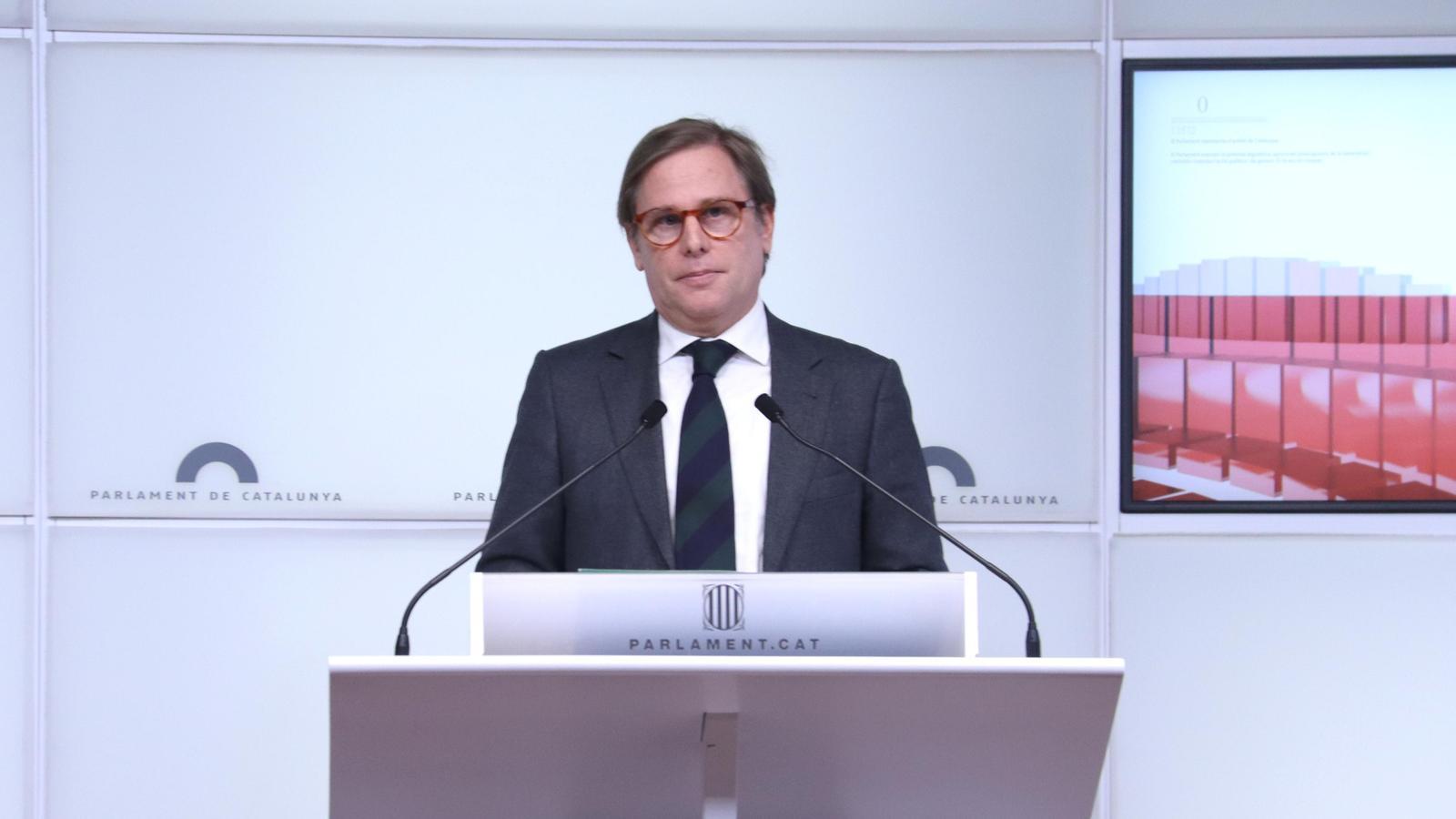 Vox parliamentary group spokesperson Joan Garriga at a press conference