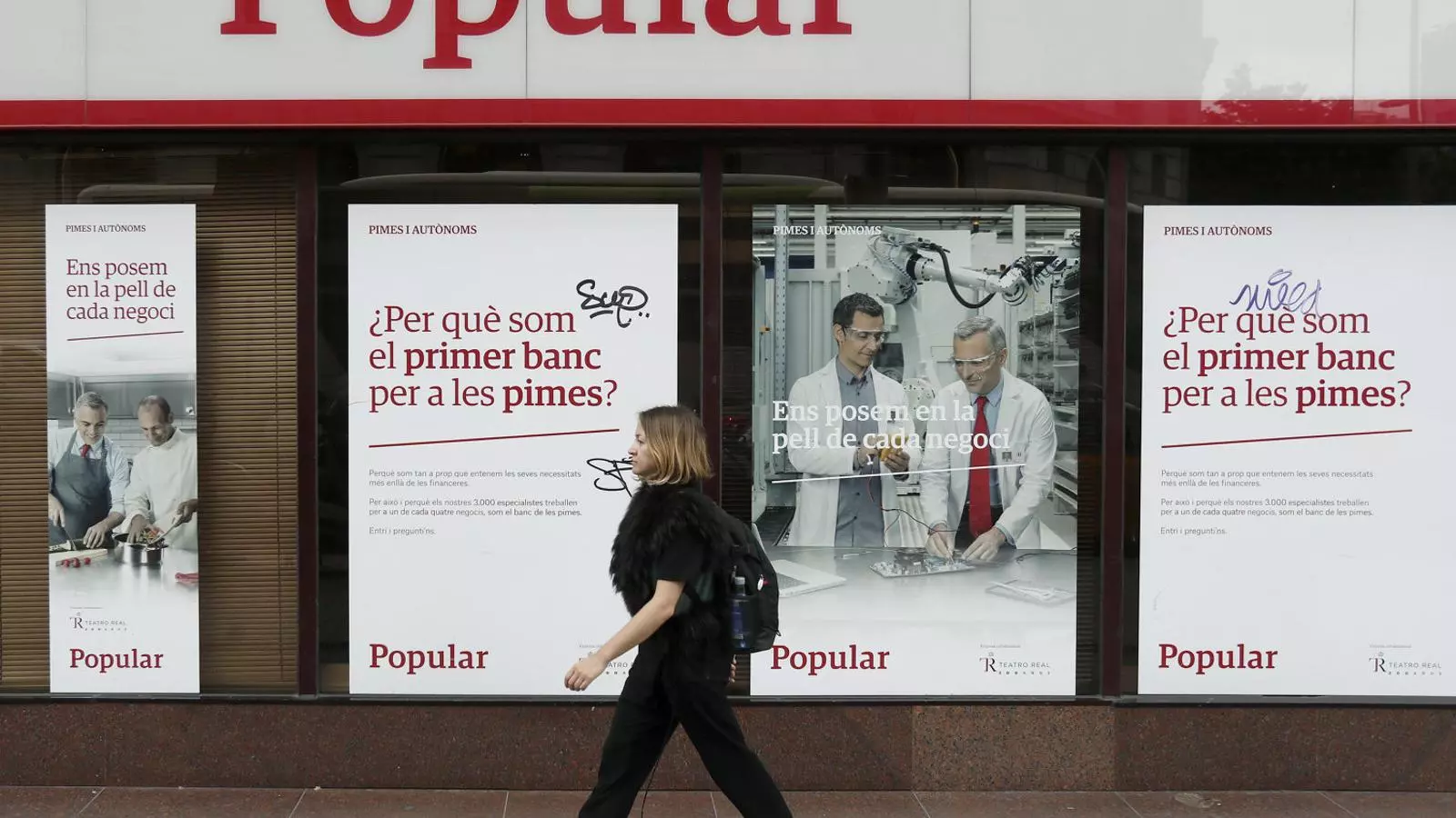 El govern espanyol presumeix d’haver resolt la crisi del Popular sense cap injecció de diner públic. A la imatge, una oficina del banc ja liquidat.