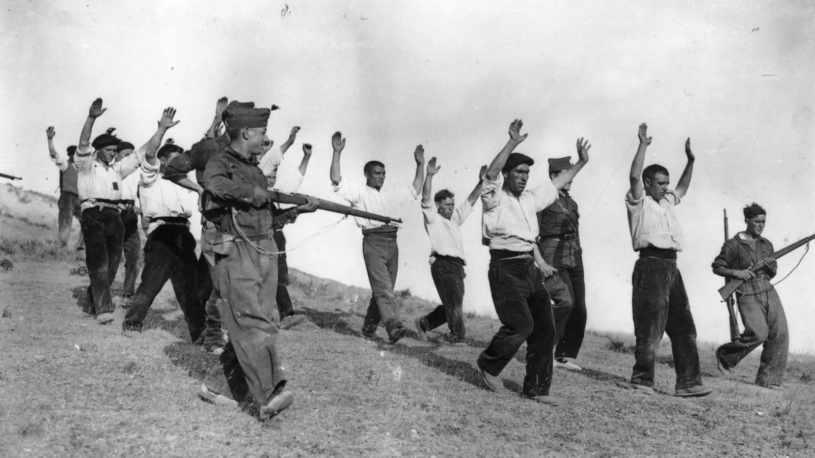 Tropes nacionals capturant a les tropes republicanes a la Guerra Civil