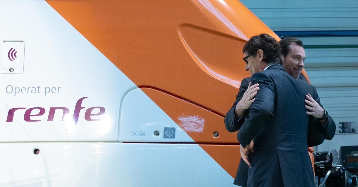 Primer estaven previstos per al 2025, després per al 2026, però els 110 trens comprats i previstos per a Catalunya encara no han arribat.

De fet, la compra més gran de combois menysté els regionals: així es repartiran quan arribin