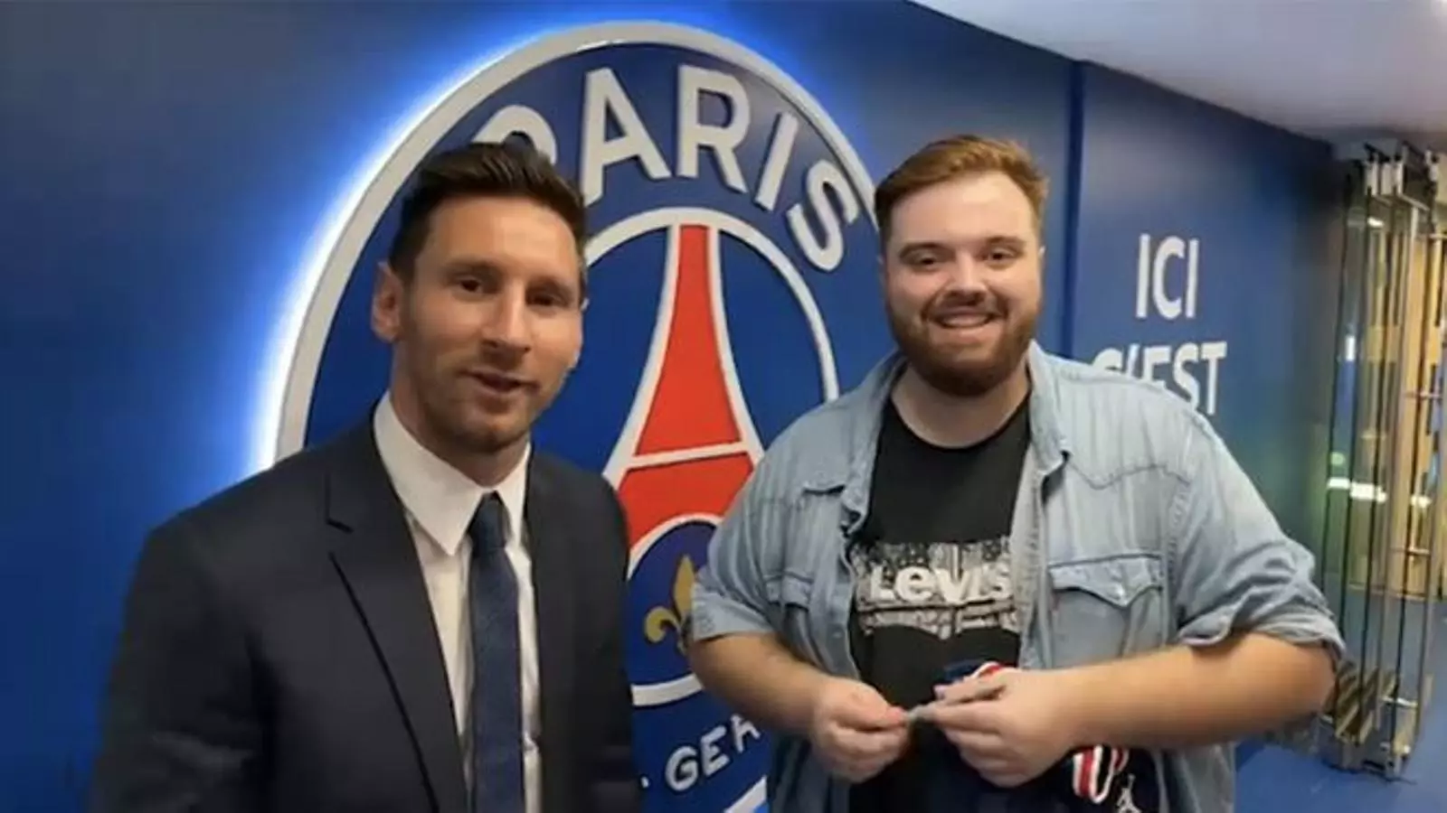 Messi amb Ibai durant la seva presentació com a nou jugador del PSG