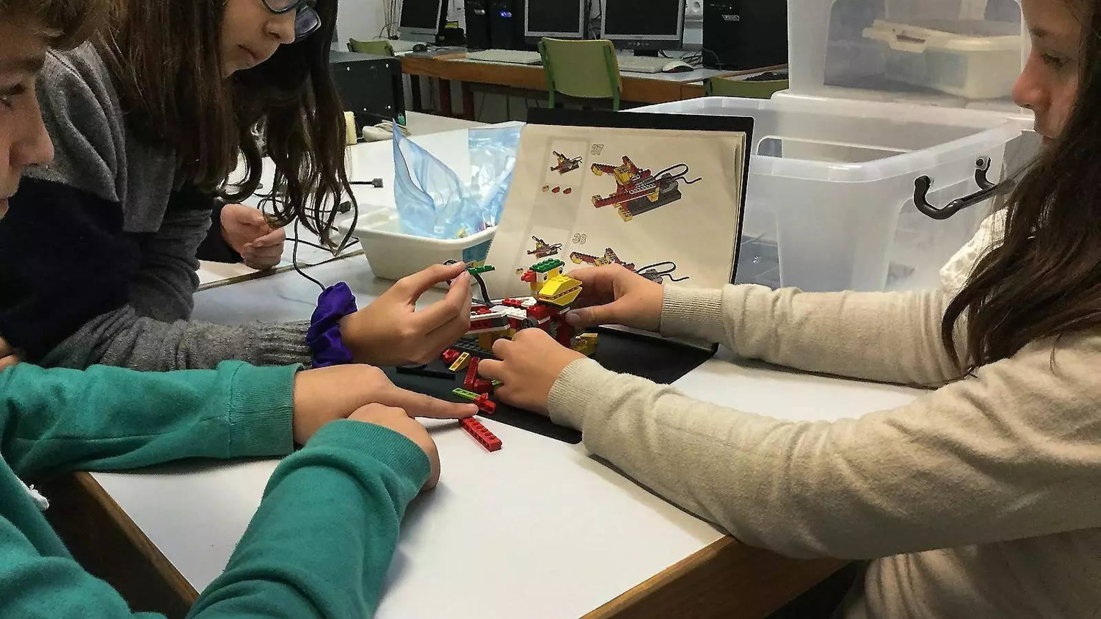 Robots per aprendre a pensar Una activitat extraescolar a l’alça