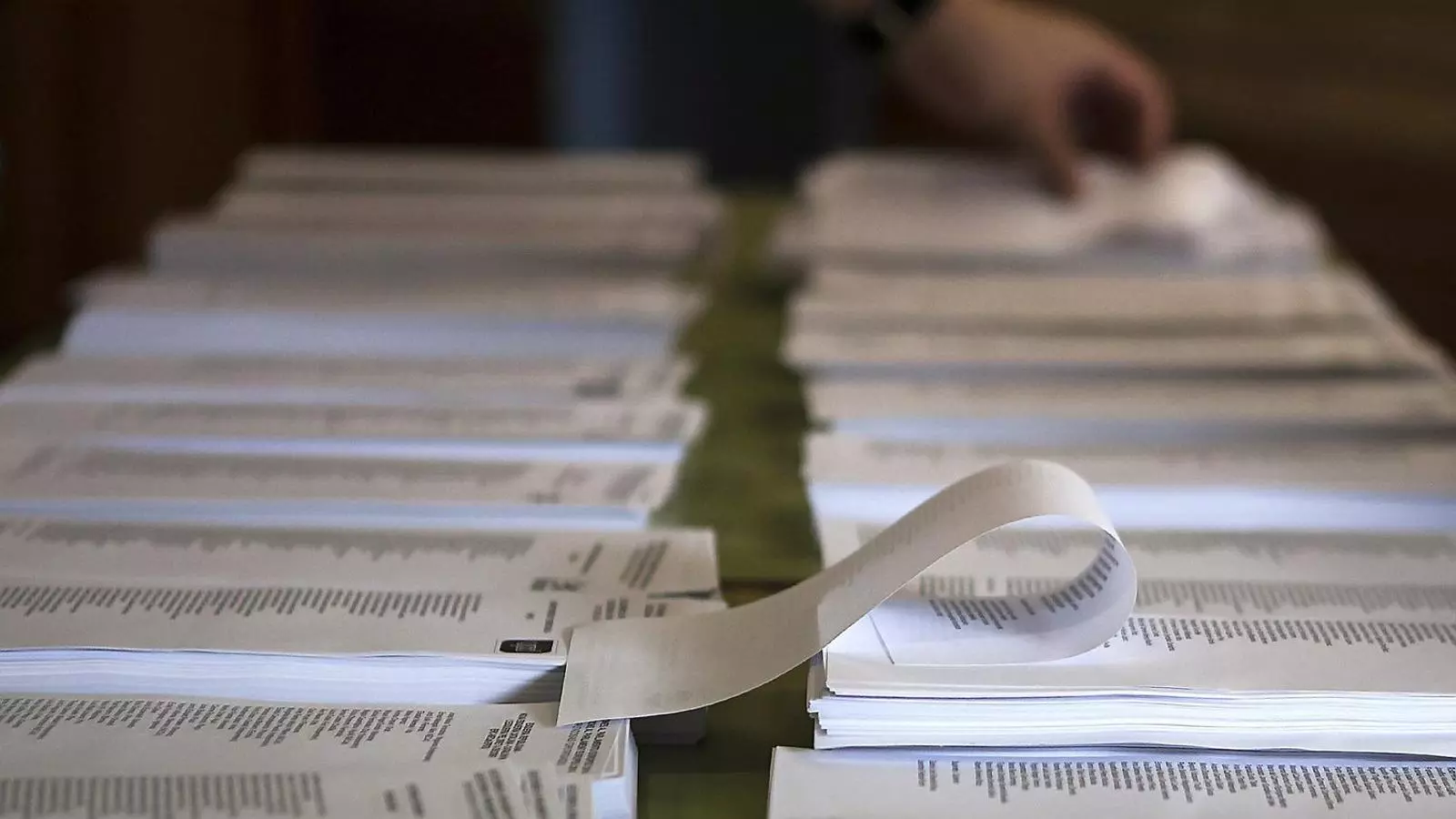 Els residents a l’exterior han de superar nombrosos tràmits burocràtics per poder votar.