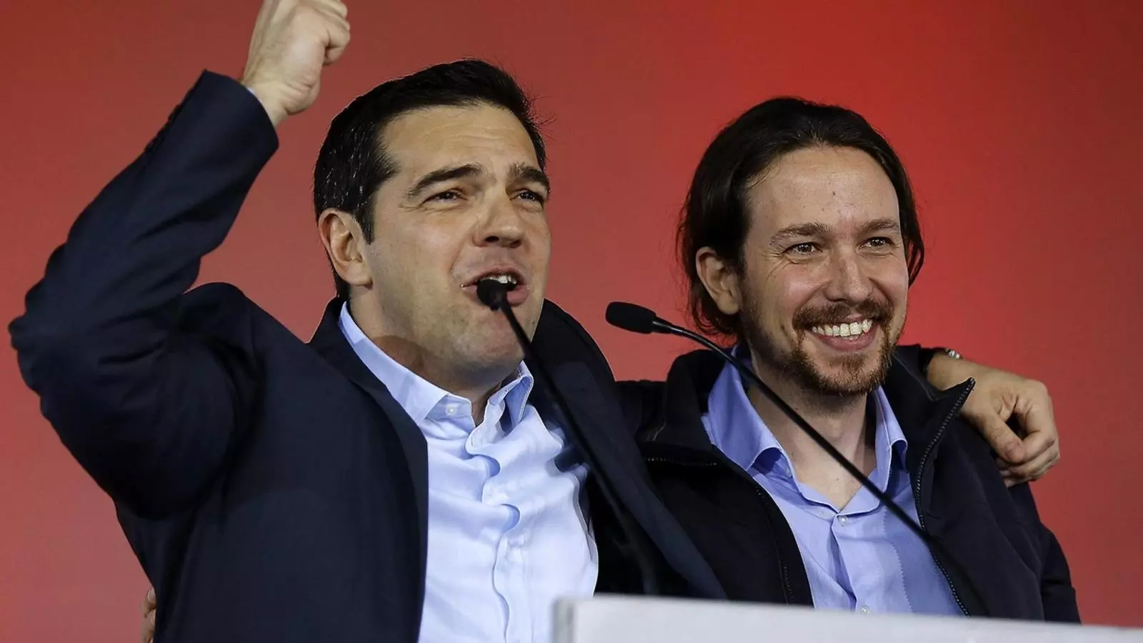 Alexis Tsipras i Pablo Iglesias van compartir escenari dijous passat a Atenes en el míting central de Syriza, favorita a les eleccions d’avui a Grècia.