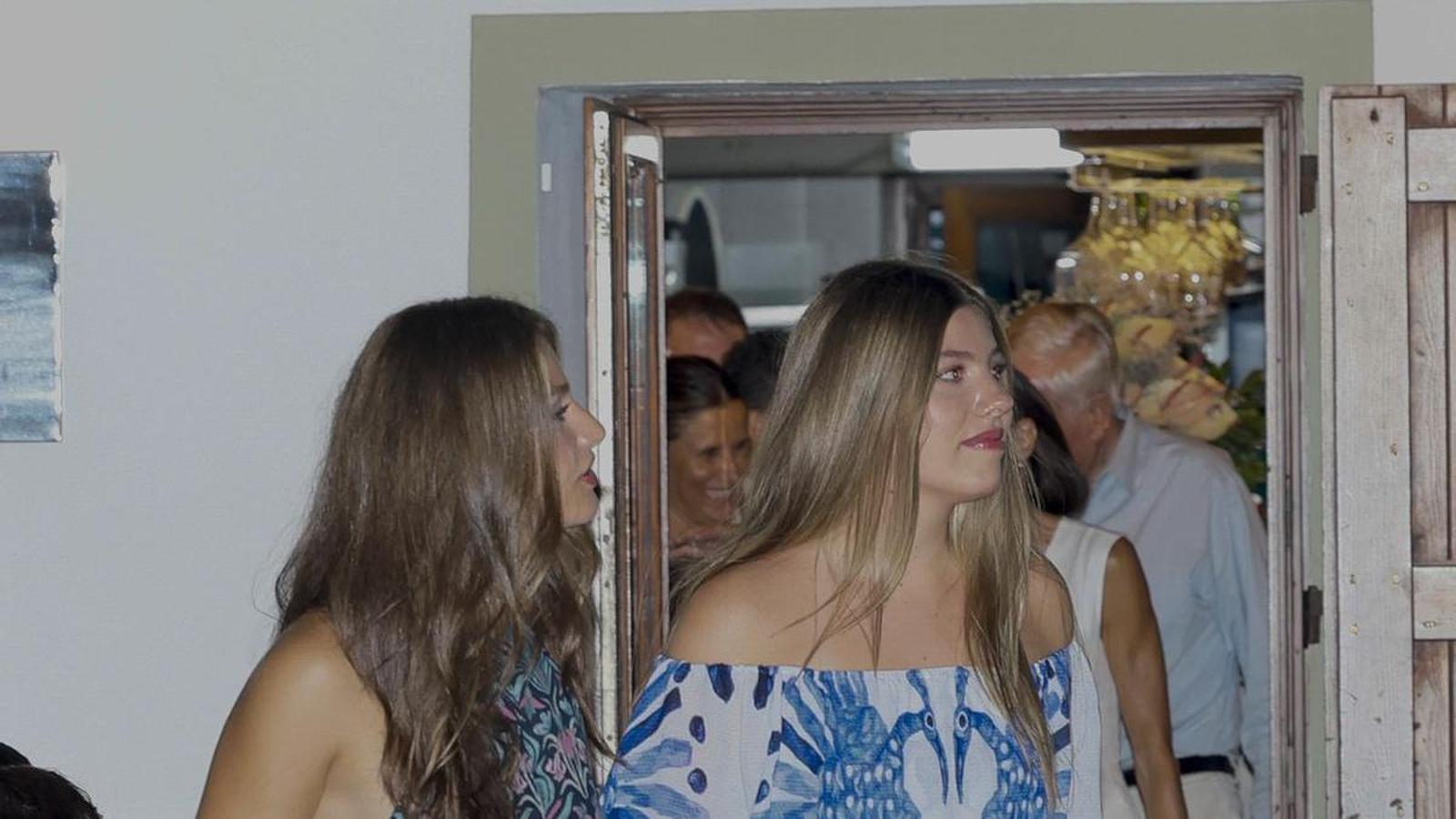 Princess Leonor and Infanta Sofia on leaving a restaurant in Palma after a family dinner with the Kings and Queen Sofia.