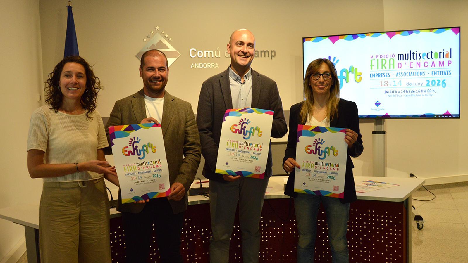 El cònsol menor d'Encamp, Xavier Fernàndez i el conseller de Finances, Esports i Reactivació Econòmica, Nino Marot, amb les responsables del departament de Reactivació Econòmica Mar Querencia i Anna Canals.