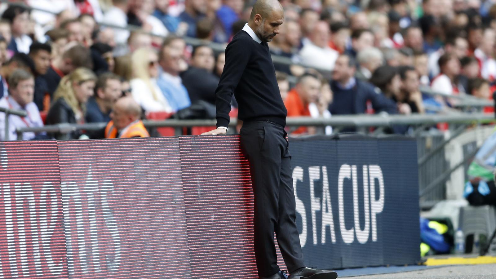 Guardiola, pensatiu, a Wembley