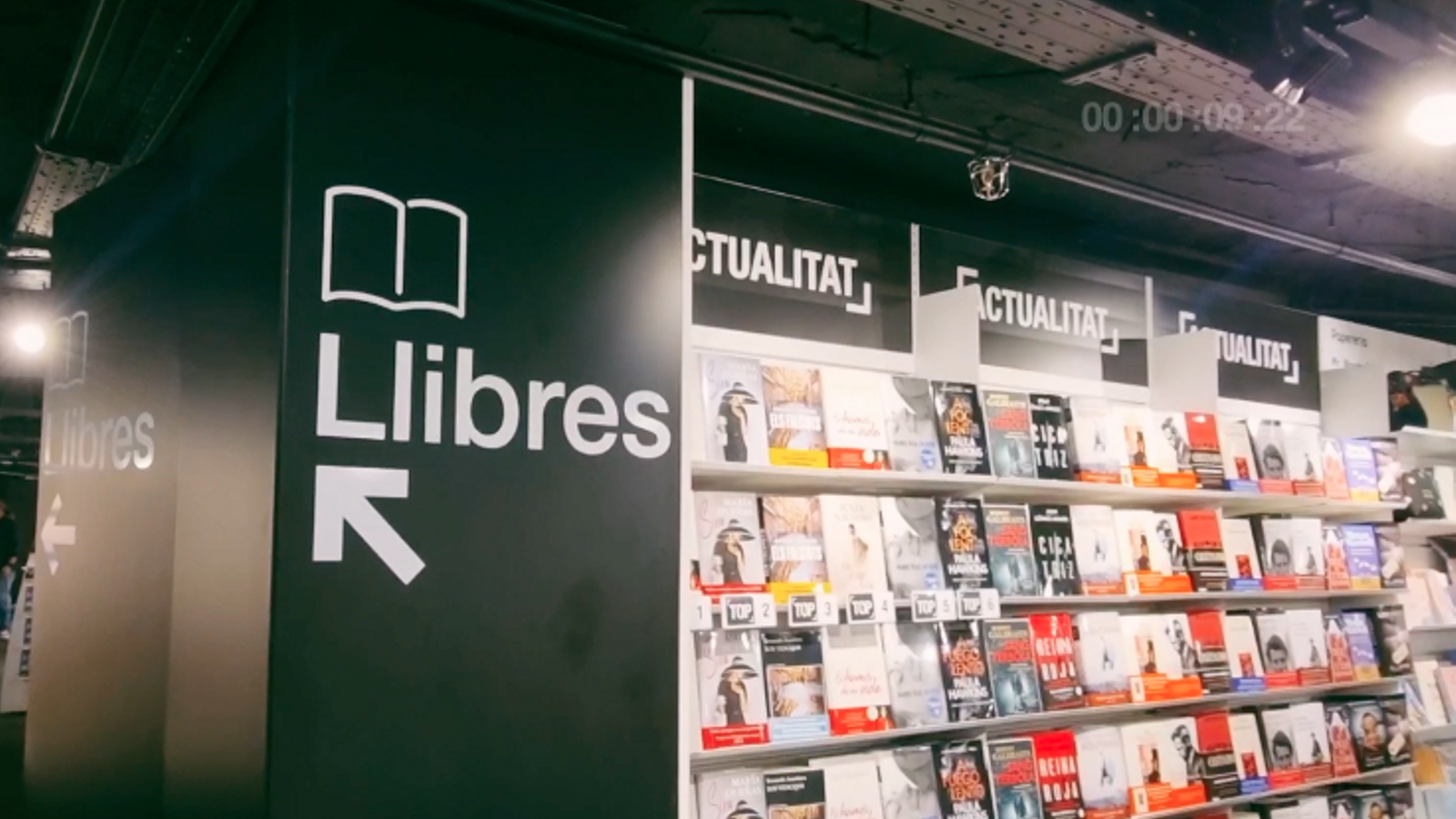 Literatura andorrana a l'FNAC de Pyrénées.