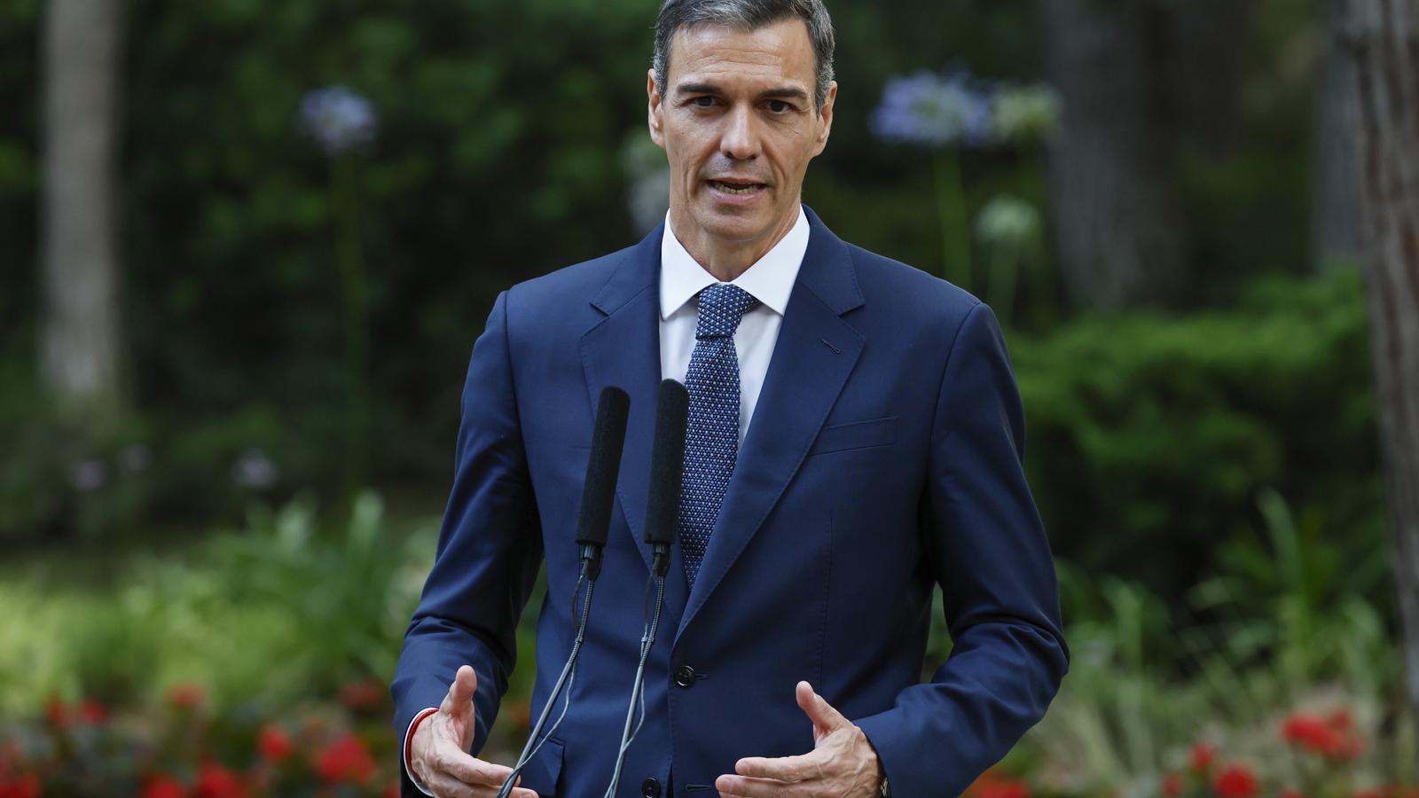 Spanish President Pedro Sánchez speaking at the Palau de Marivent in Mallorca.