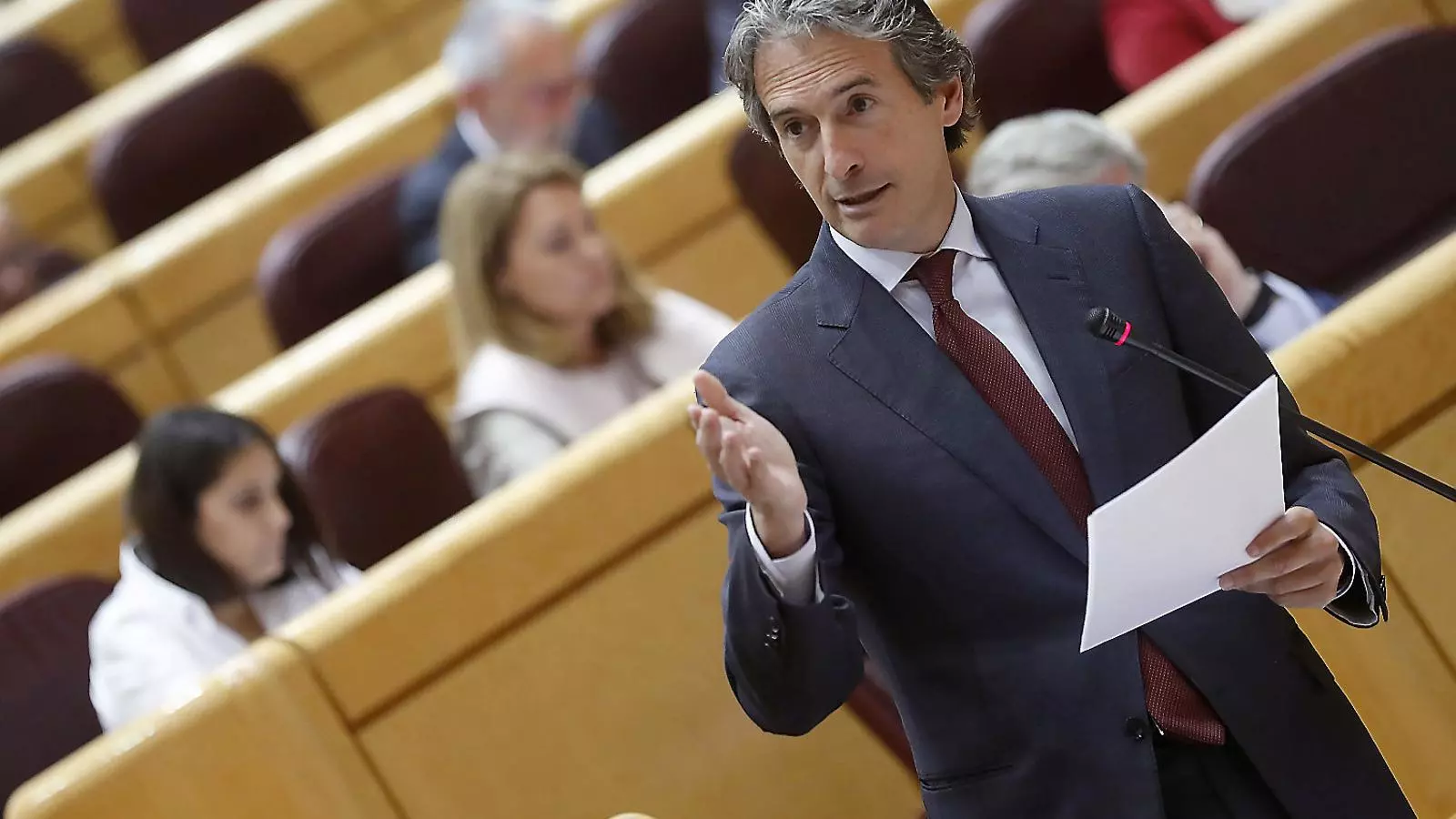 El ministre de Foment, Íñigo de la Serna, ahir, al Senat.