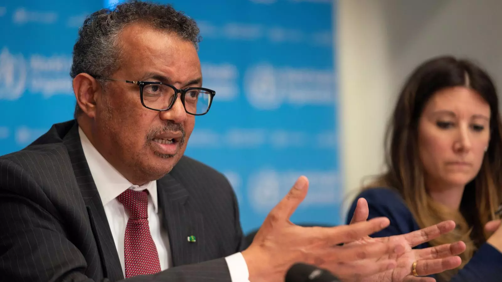 El director general de l'OMS, Tedros Adhanom, i la cap tècnica de l'organisme, Maria Van Kerkhove.