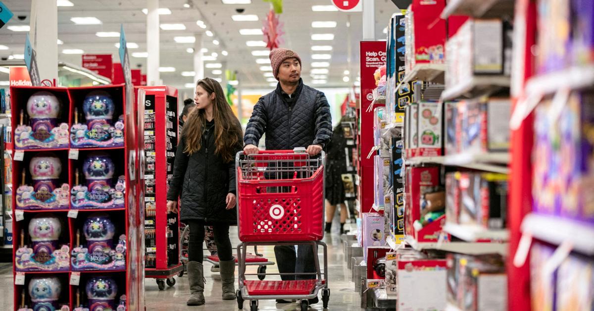 Rising Food and Fuel Costs Create Political Challenges for Donald Trump