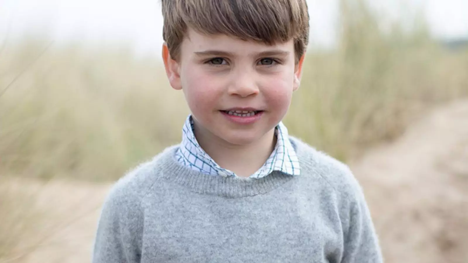 Lluís de Cambridge, en la fotografia oficial del seu quart aniversari