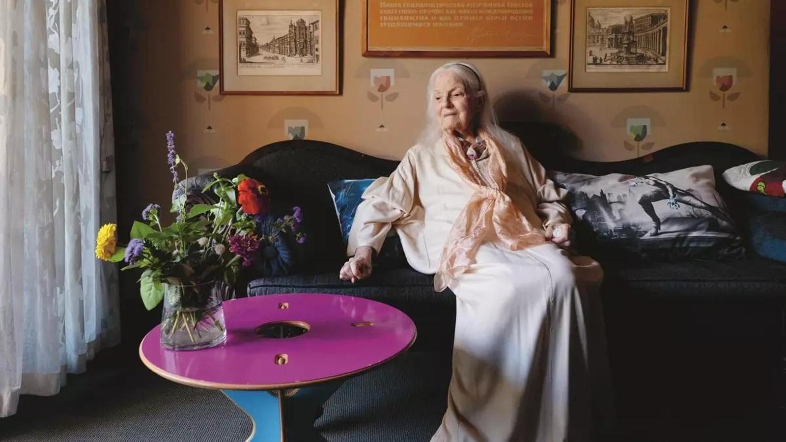The architect Denise Scott Brown in her home during the filming of the documentary '21 Structures on Wissahickon Lane' about her life