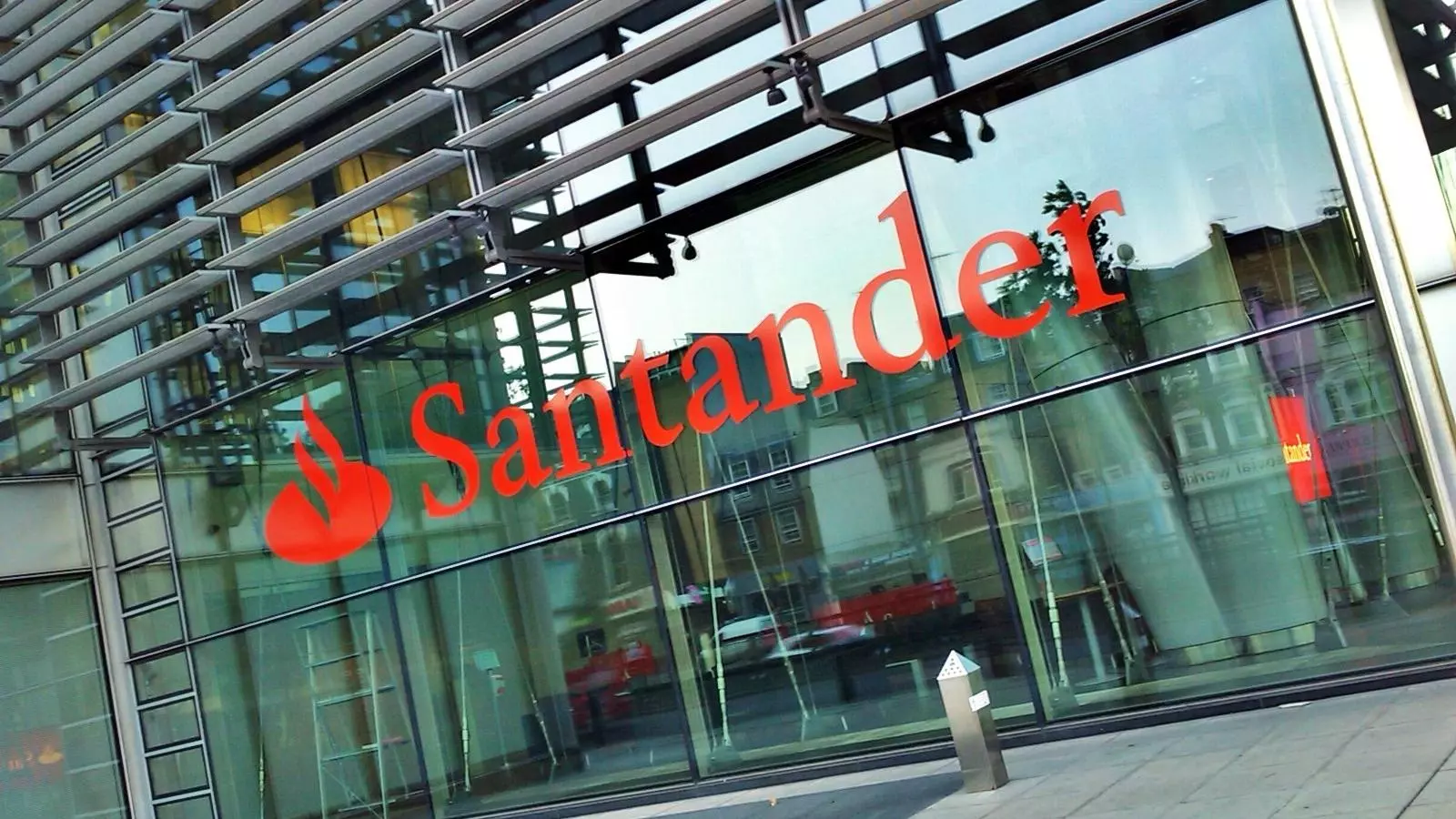 Oficina del Banc de Santander a Triton Square, al centre de Londres / BUH SNARF