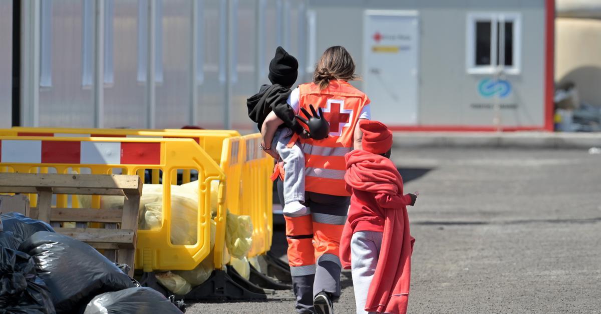 Catalonia is excluded from the distribution of migrant minors but has offered to take in around thirty.