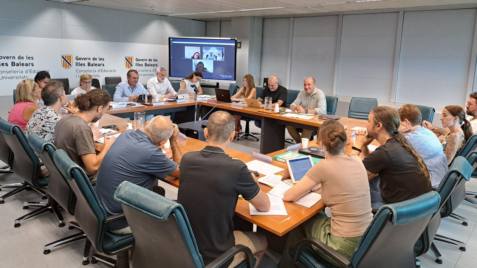 En mesa sectorial de la enseñanza pública.
