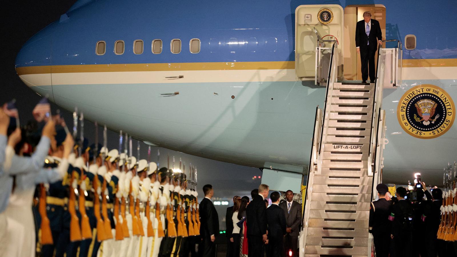 The President of the United States, Donald Trump, arrives at Beijing airport.