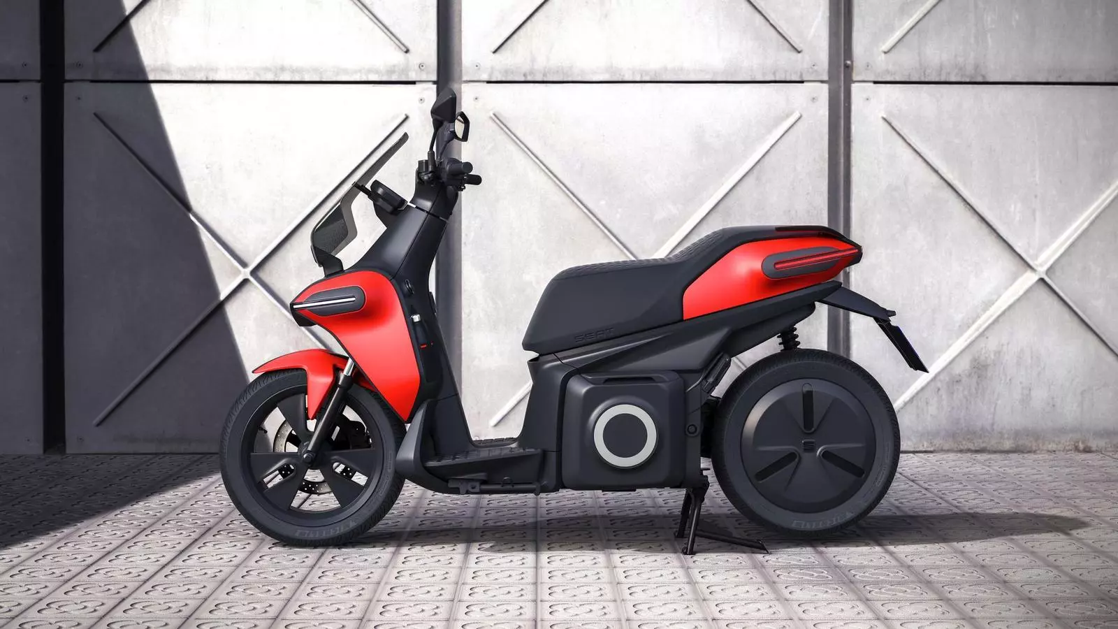 Seat presenta oficialment la seva primera moto elèctrica