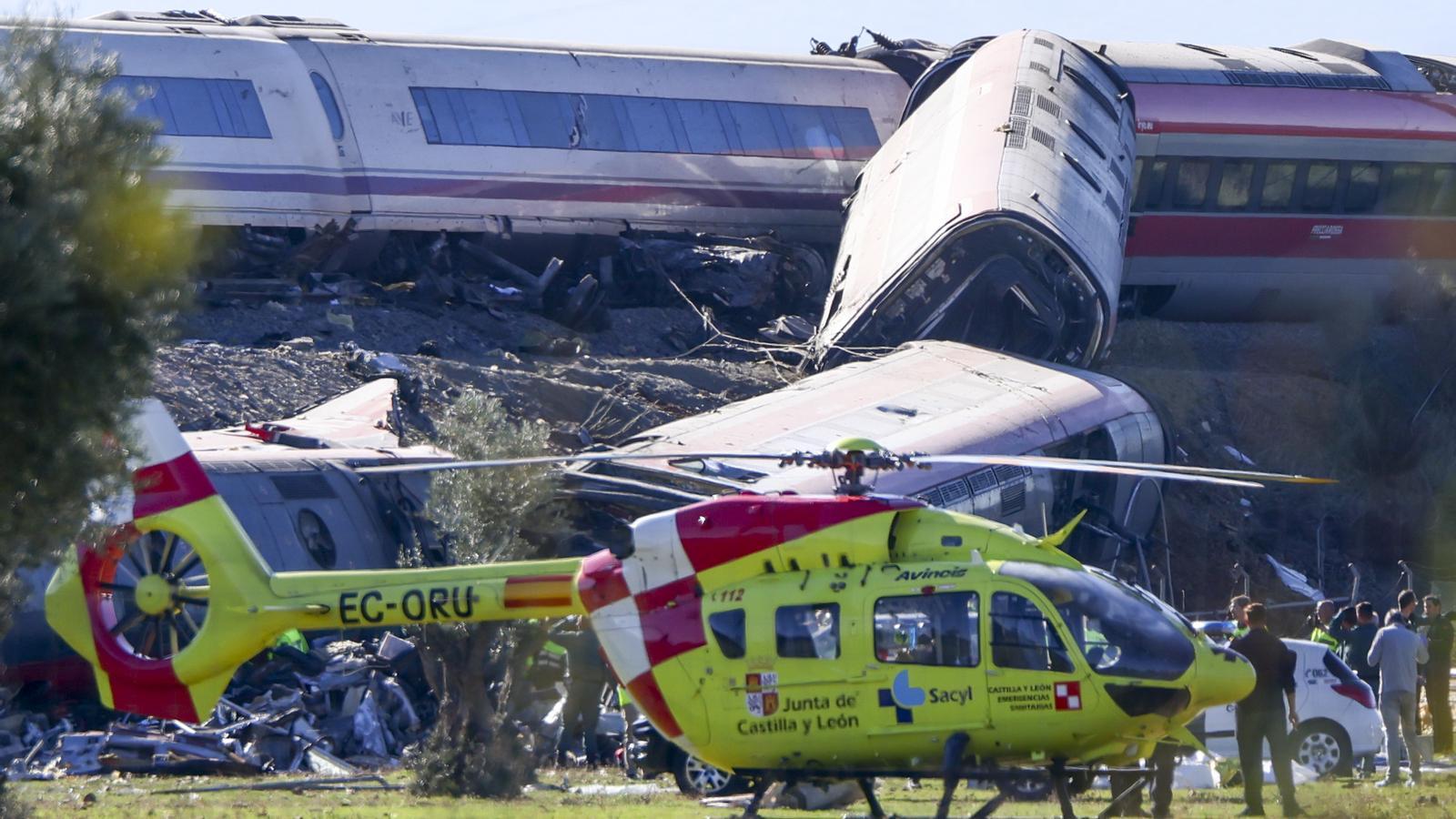 Un helicóptero medicalizado en el accidente de trenes de Urda