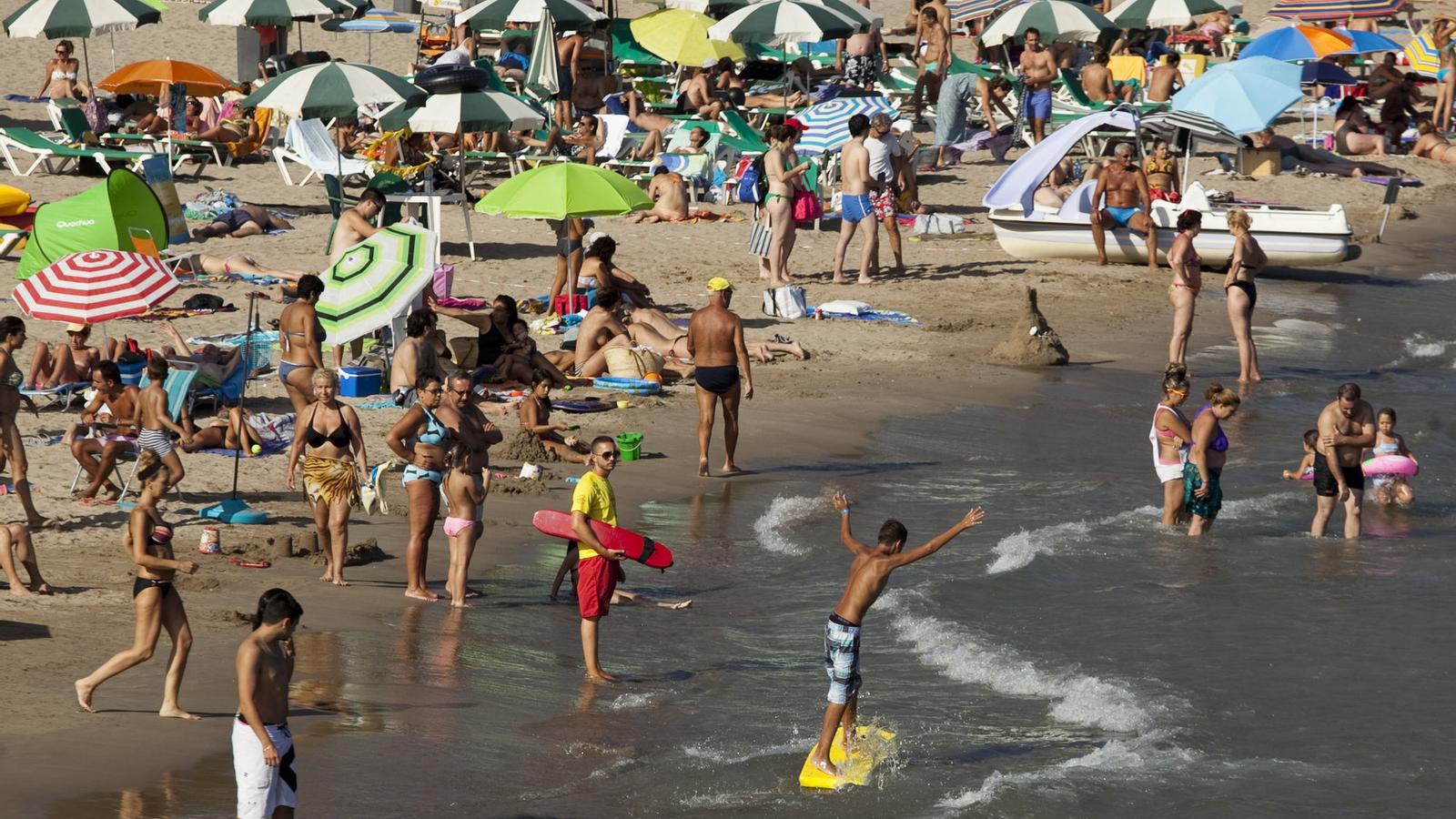 With yesterday's victim, there are now 14 people drowned on Catalan beaches since the summer began. The majority are elderly people, the highest-risk group.