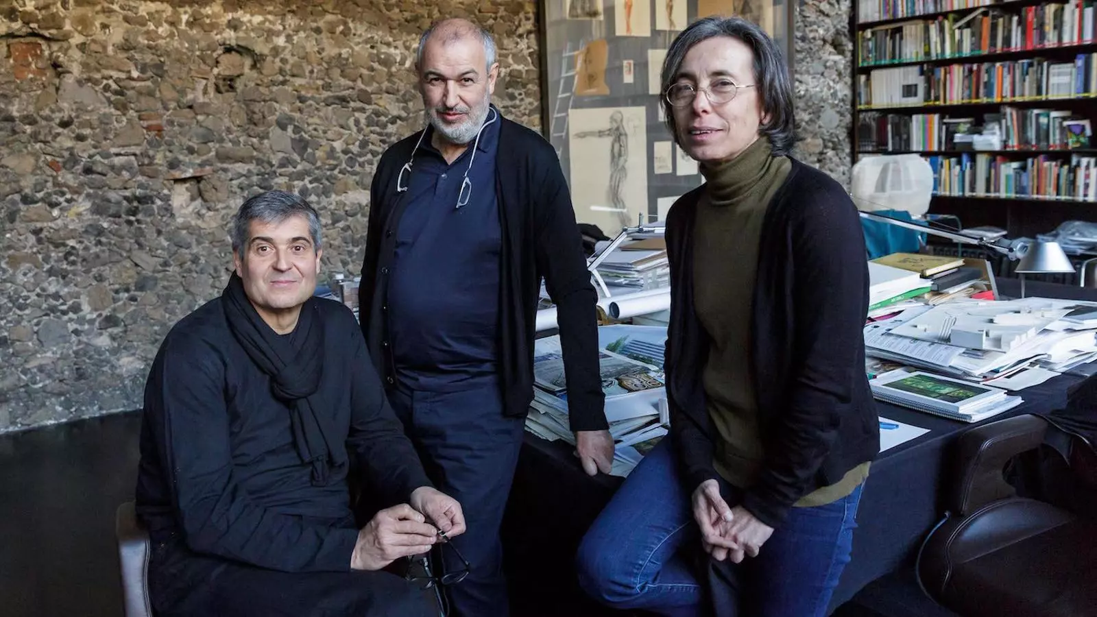 Rafael Aranda, Ramon Vilalta i Carme Pigem, de l'estudi d'Olot RCR, després de saber-se que han rebut el premi Pritzker