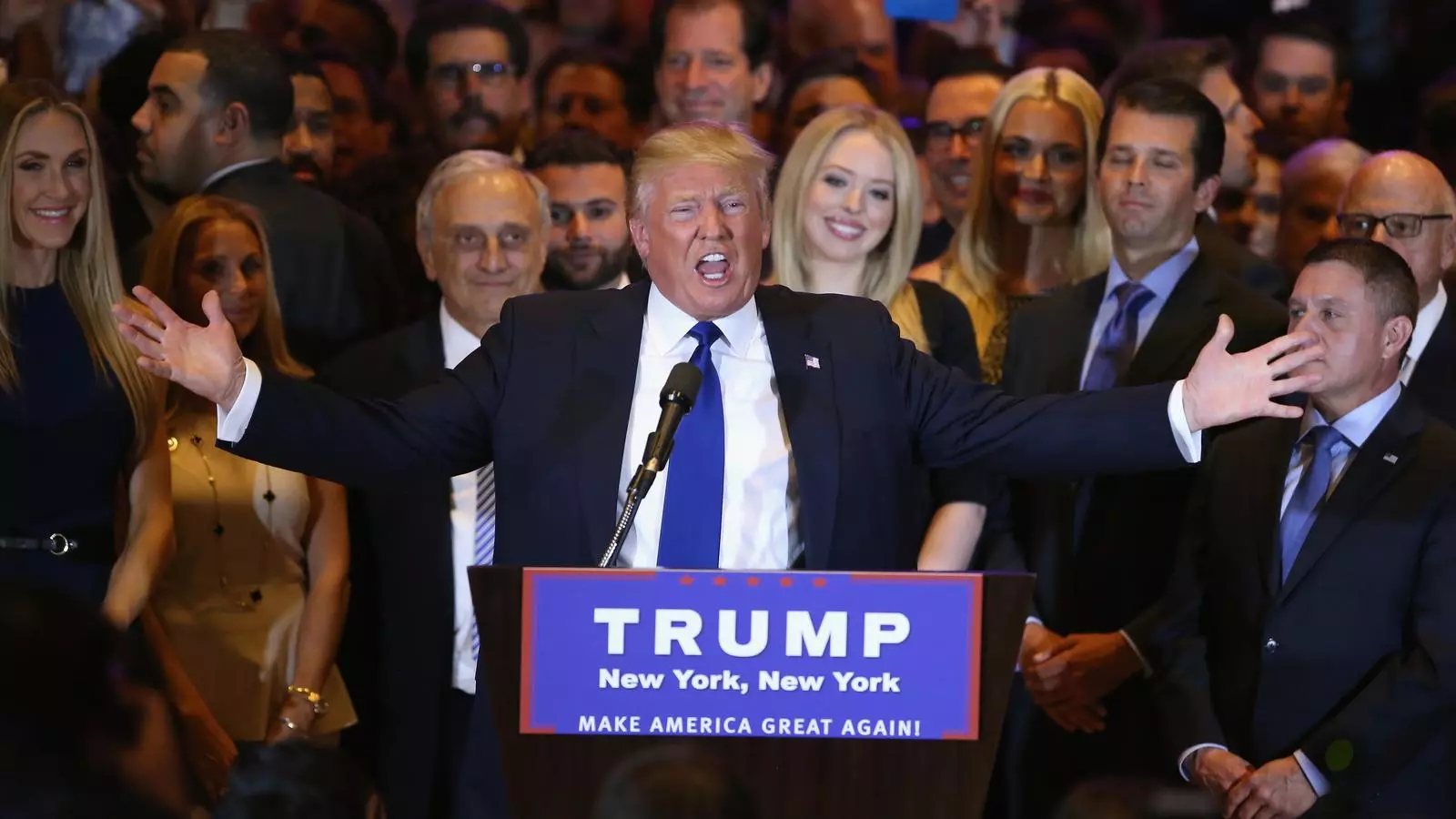 El precandidat republicà Donald Trump celebrant la seva victòria a les primàries a l'estat de Nova York
