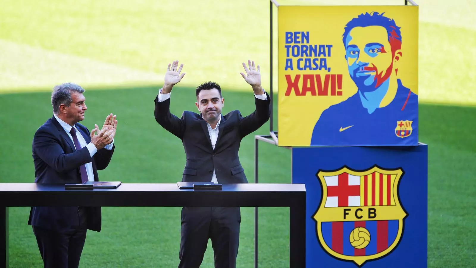 Joan Laporta i Xavi Hernández