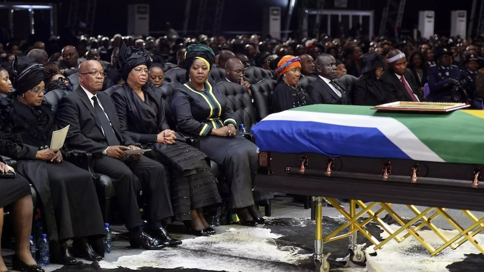 La cerimònia dels funerals de Mandela a Qunu. ODD ANDERSEN / REUTERS