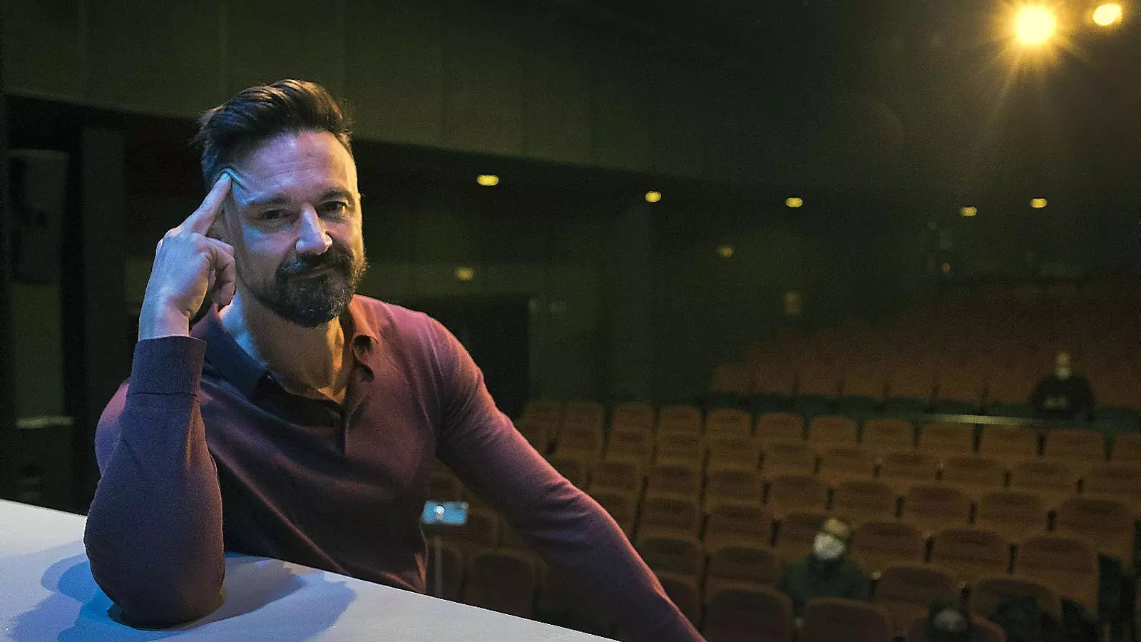 Guillem Clua: “A Barcelona hi ha un menyspreu al teatre popular”