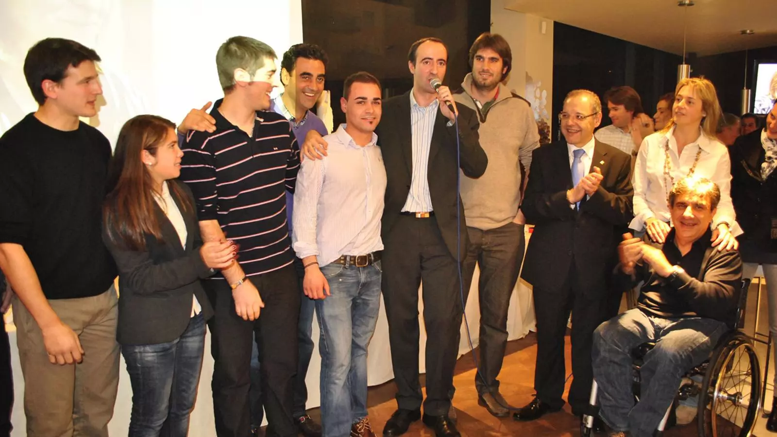 Celebració de Ciutadans Compromesos quan van guanyar les eleccions comunals del 4 de desembre a la Massana.