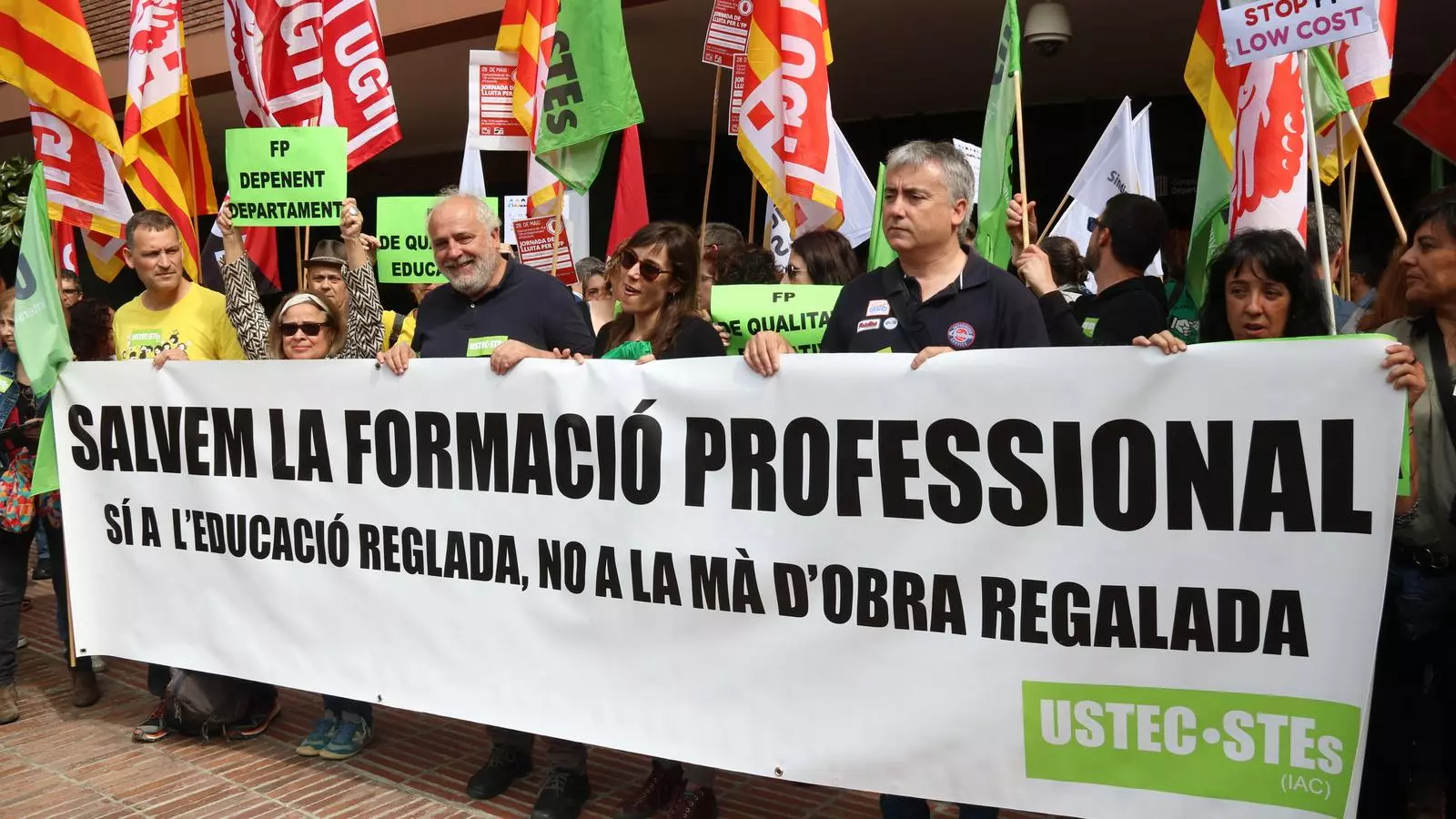 Els sindicats denuncien que la reforma de la FP suposarà acomiadar més de 500 professors