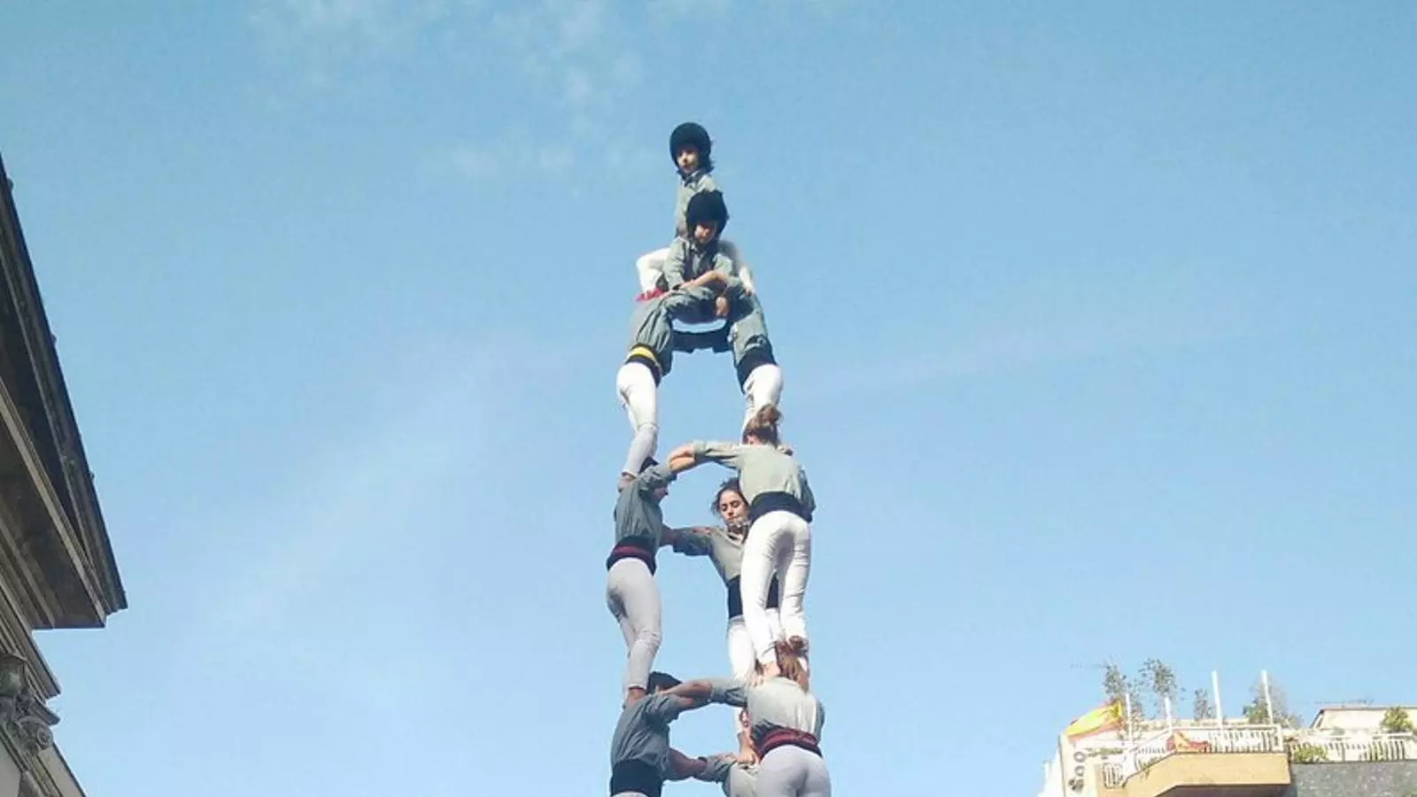 Els Castellers de Sants estrenen el 3d9f a Les Corts