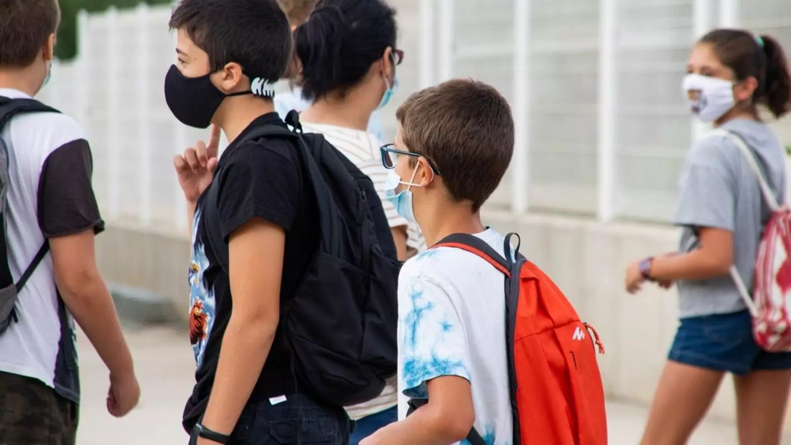 Escolars a l'escola en una imatge d'arxiu.