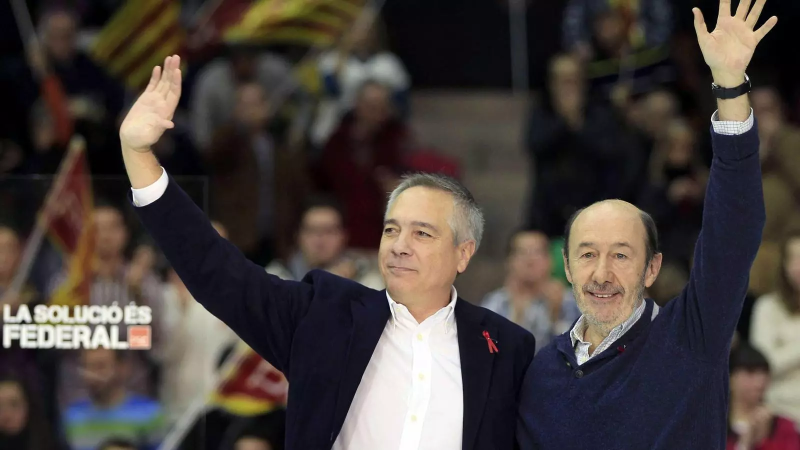 Pere Navarro i Alfredo Pérez Rubalcaba aquest diumenge a Barcelona / EFE