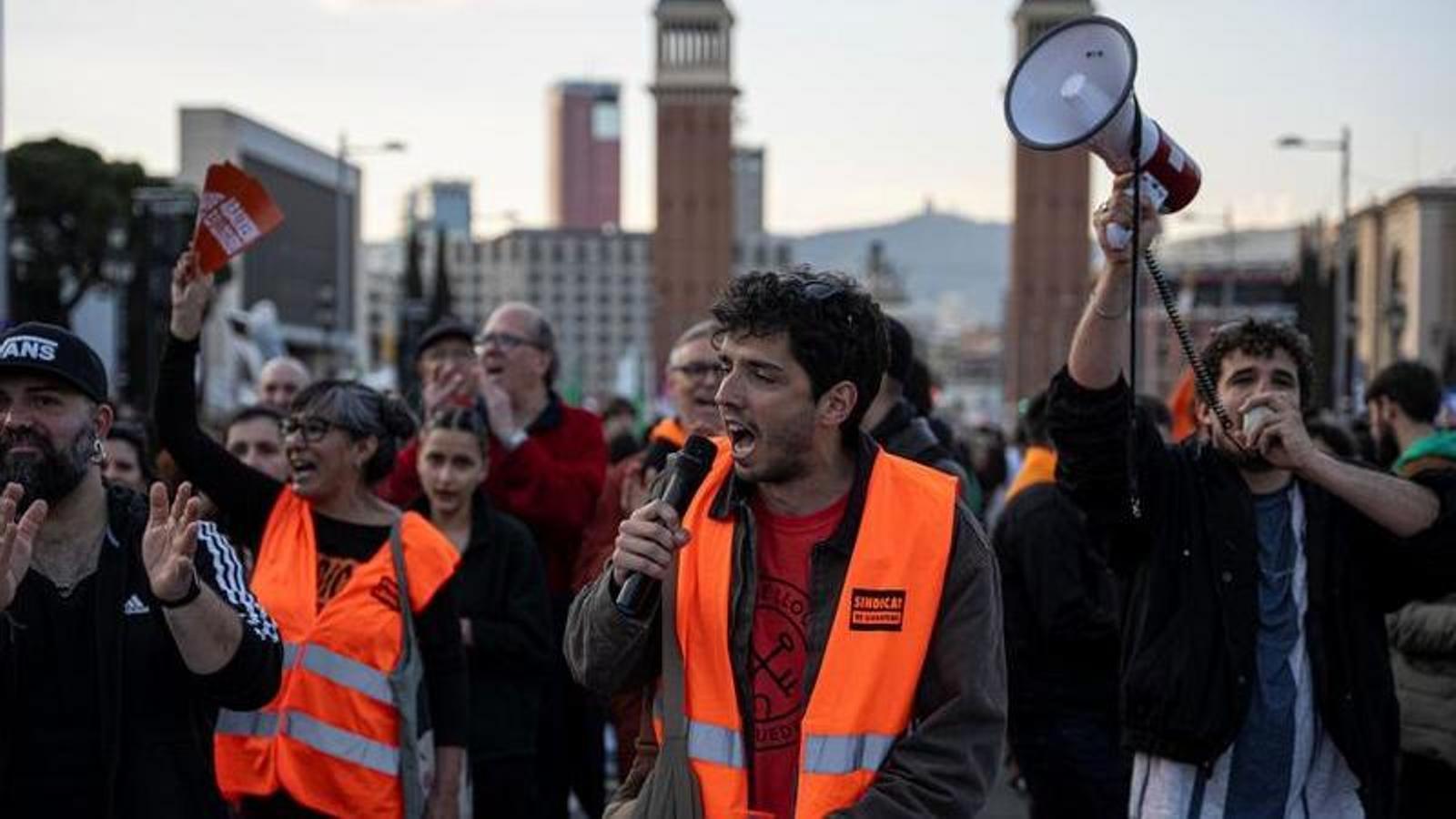 Imagen de archivo de la manifestación por el derecho a la vivienda de Barcelona de abril de 2025.