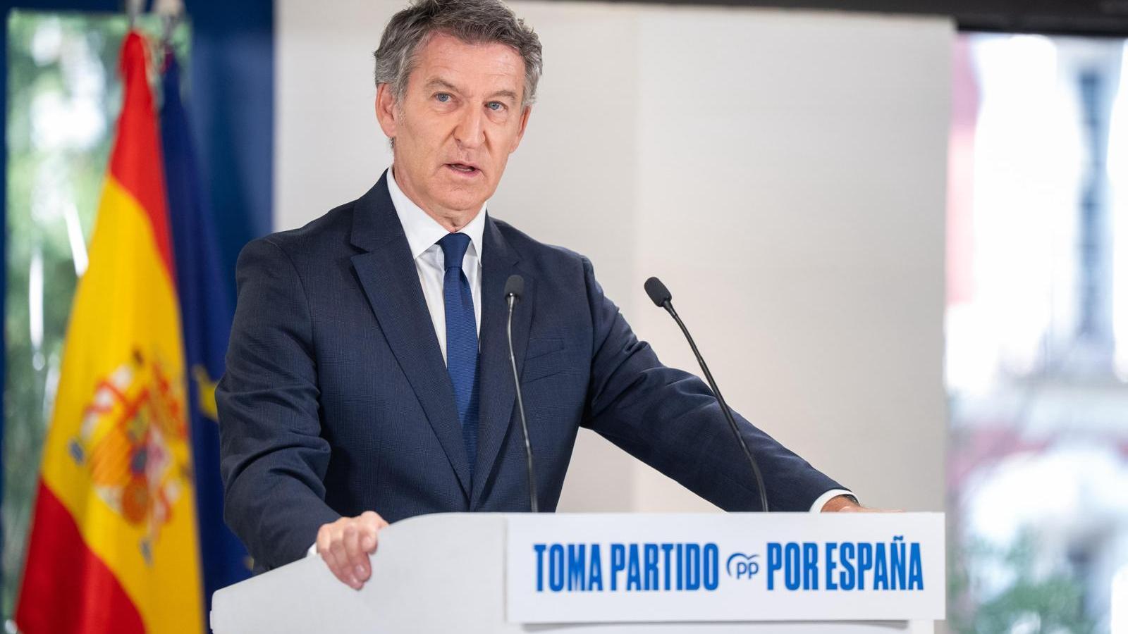 The leader of the People's Party (PP), Alberto Núñez Feijóo, during the press conference to review the political year.